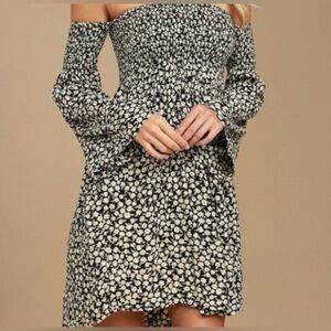 Billabong NWT black & cream floral mini dress off the shoulder long sleeve Large